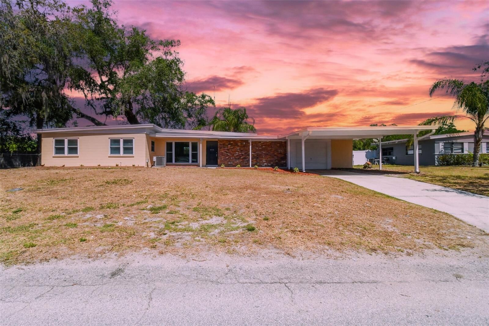Property Photo:  490 Manor Drive W  FL 33830 
