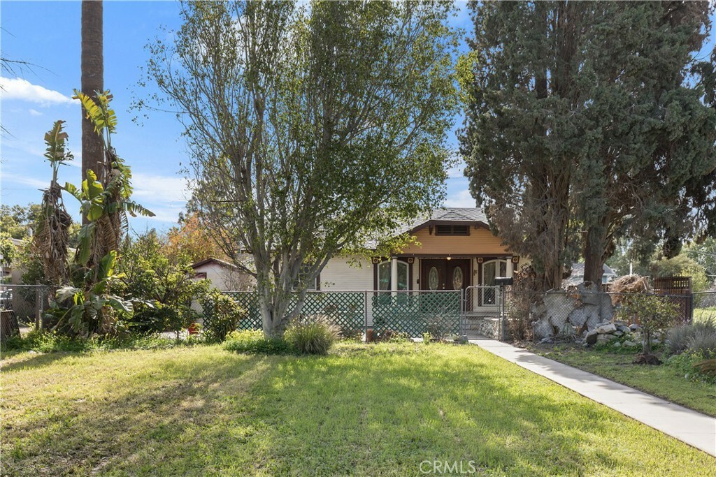 Property Photo:  5768 Brockton Avenue  CA 92506 