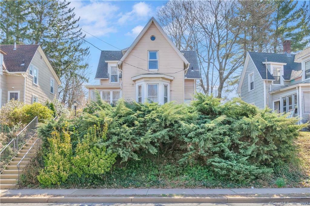 Property Photo: 72 New Hanover Avenue CT 06451