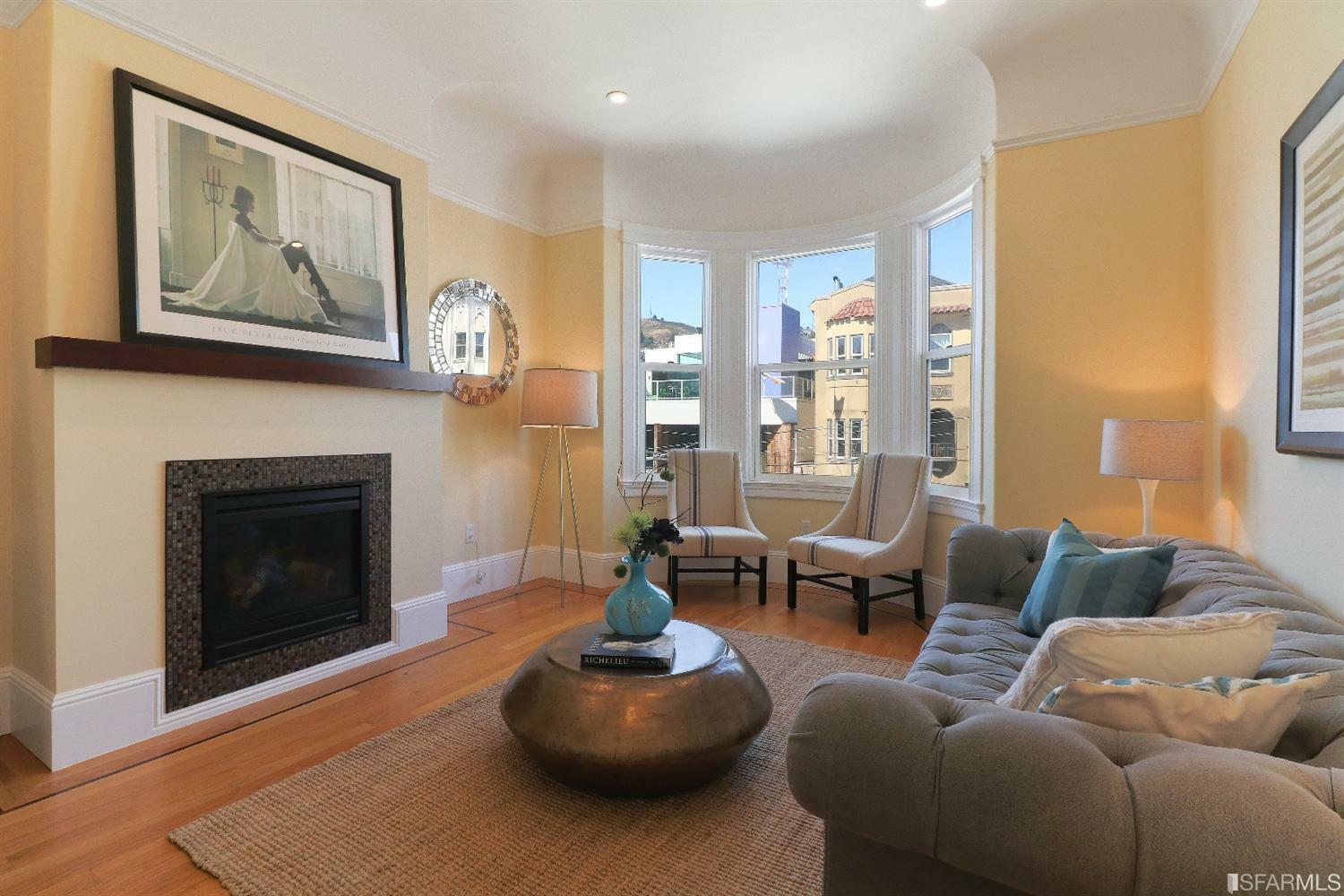 Property Photo: 465 Castro Street CA 94114
