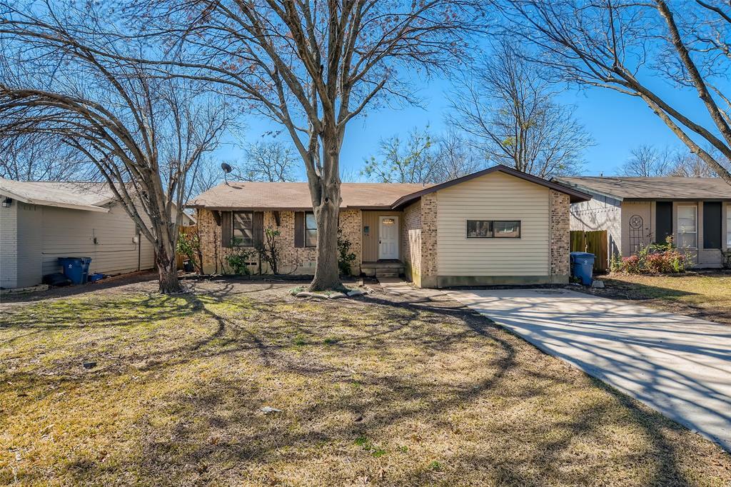 Property Photo:  810 E Heath Street  TX 75087 