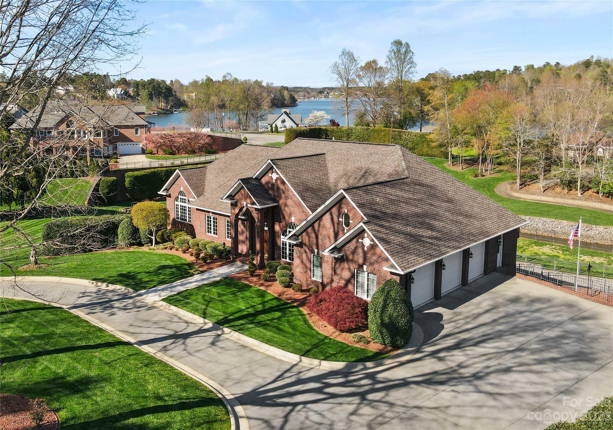 Property Photo: 6740 Waterfront Drive NC 28601