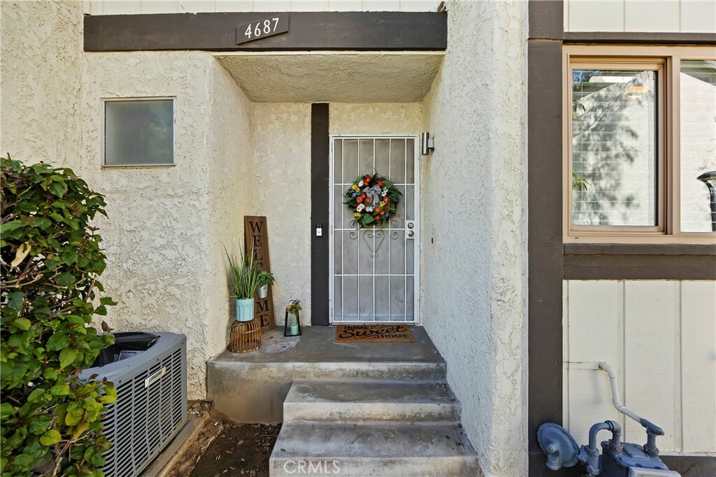 Property Photo:  4687 Knickerbocker Lane  CA 92501 