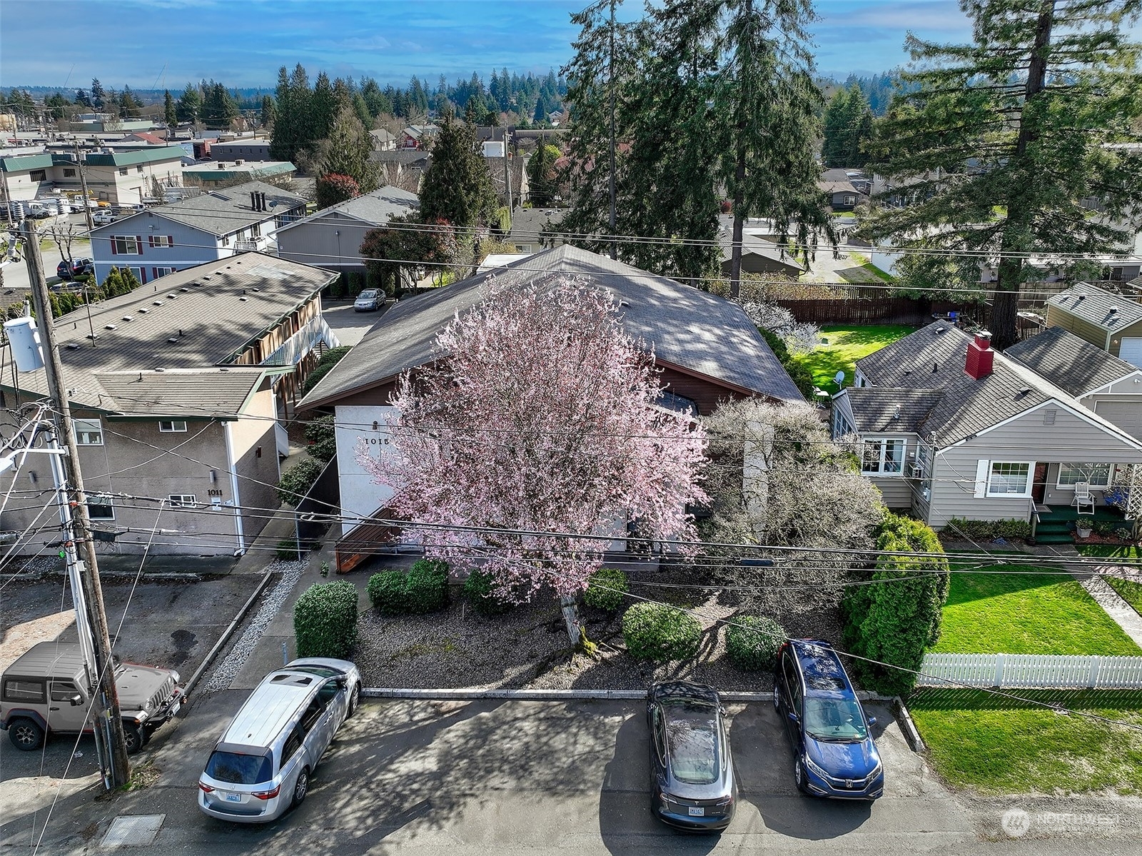 Property Photo: 1015 SW 149th Street WA 98166