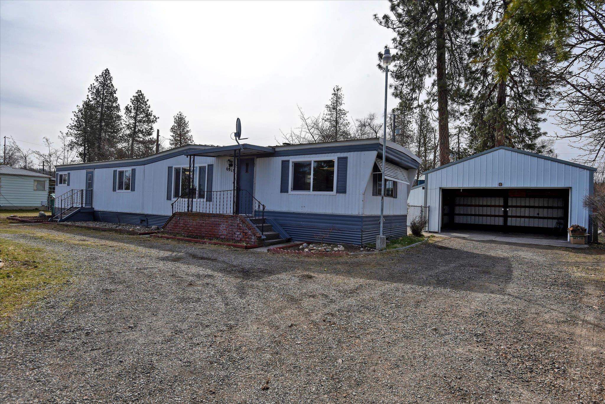 Property Photo: 6518 E 7th Ave WA 99212