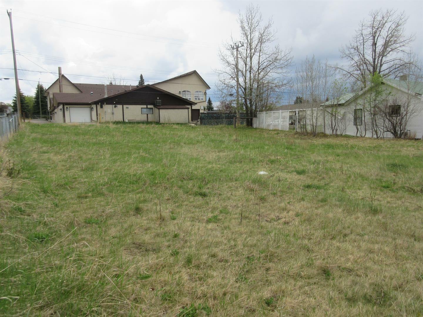 Property Photo: 47 Street 4807 4809 AB T4T 1A3