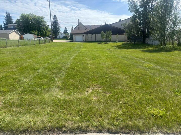 Property Photo: 49 Street 4807 4809 AB T4T 1A3