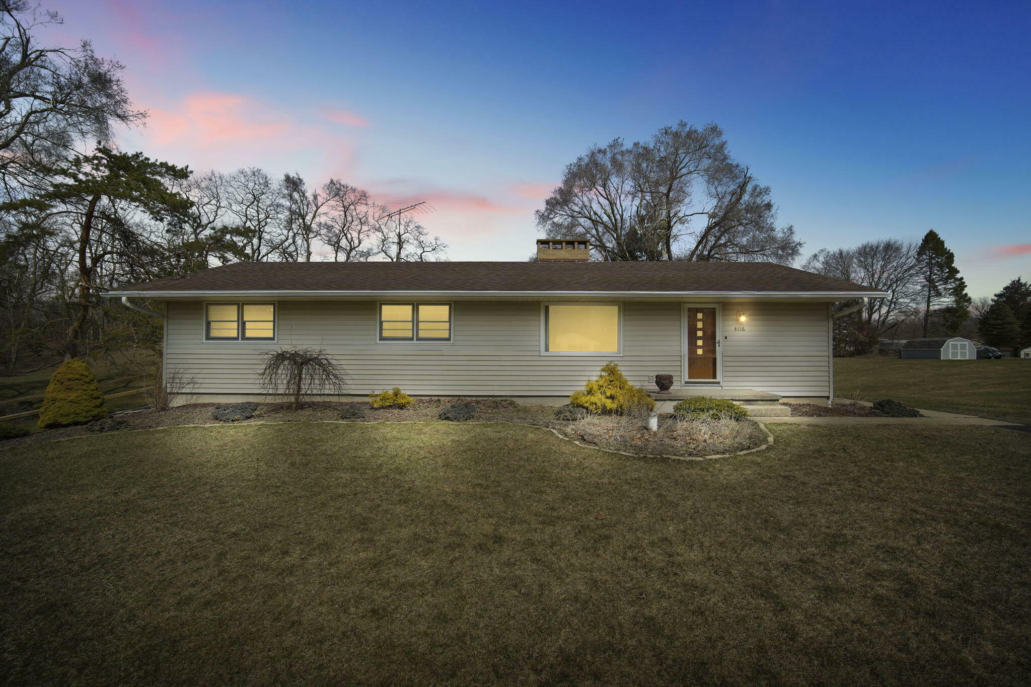 Property Photo: 4116 Fairview Avenue MI 49203