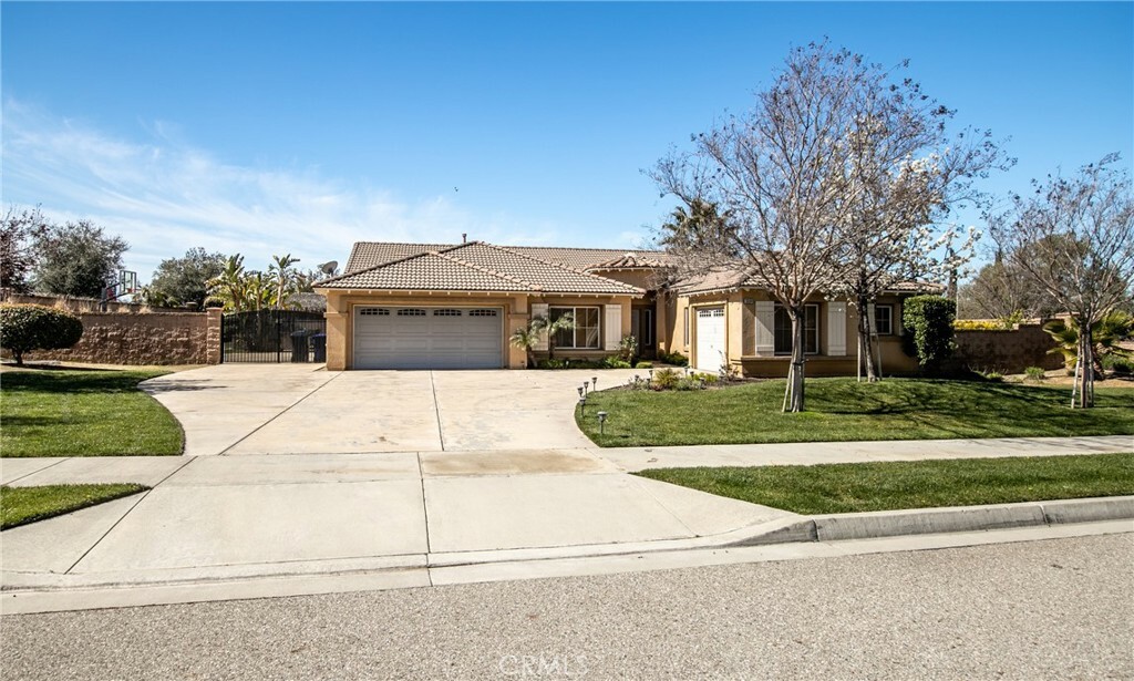 Property Photo:  33541 Gene Autry Circle  CA 92399 