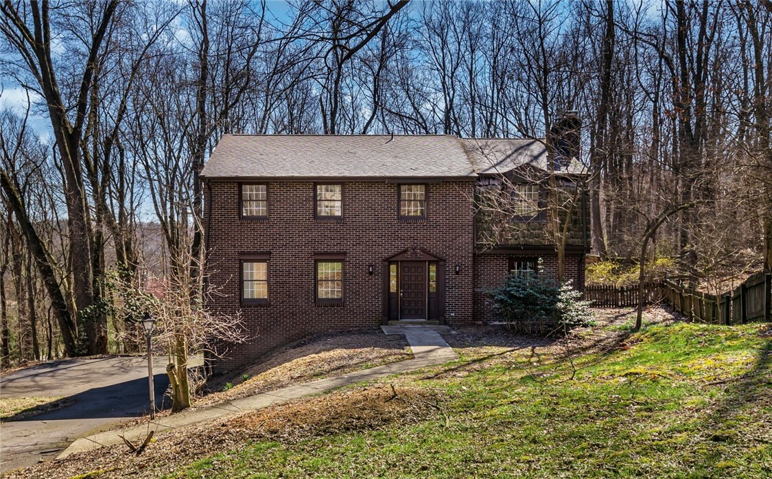 Property Photo:  2272 Wood Acres Ct  PA 15237 