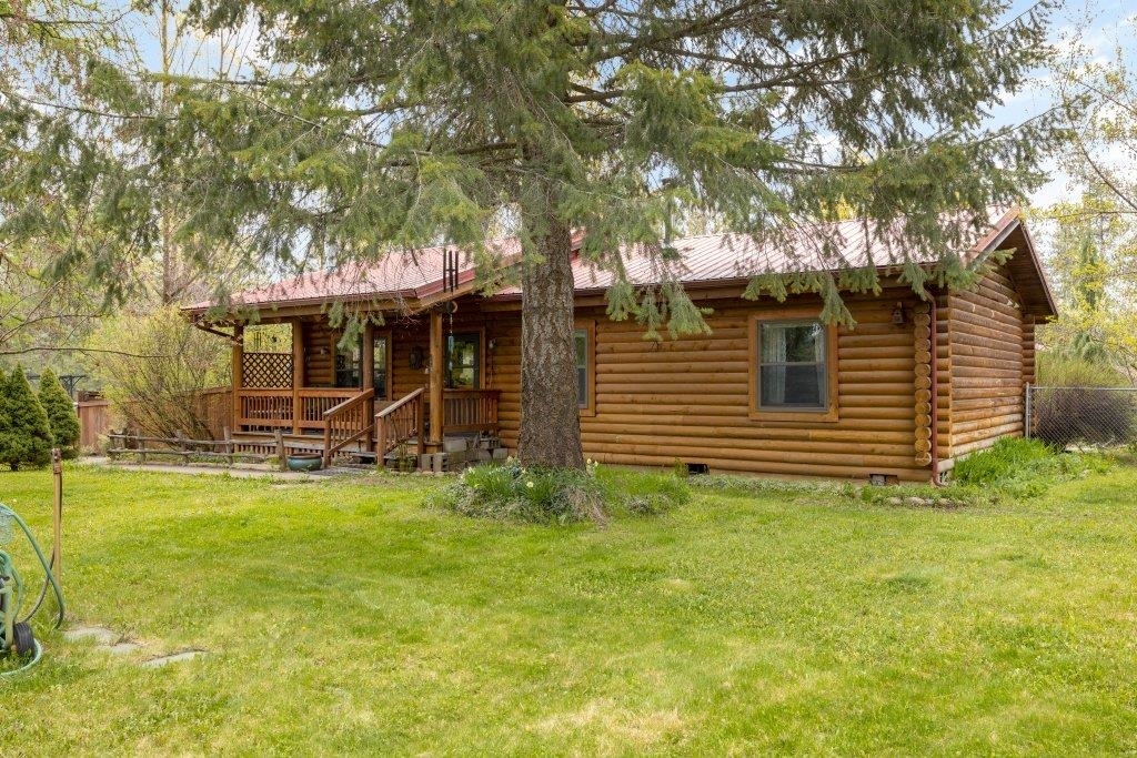 Property Photo: 39805 N Ponderosa Ln WA 99006