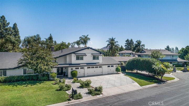 Property Photo:  10262 Old Lamplighter Lane  CA 92861 