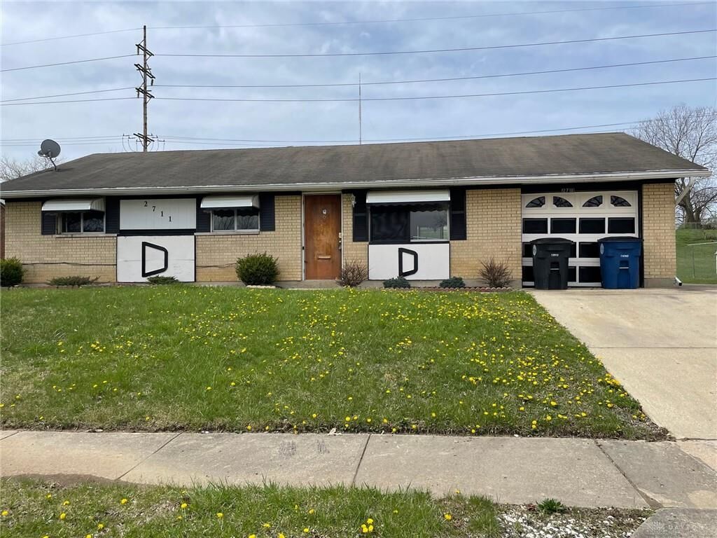 Property Photo:  2711 Della Drive  OH 45417 