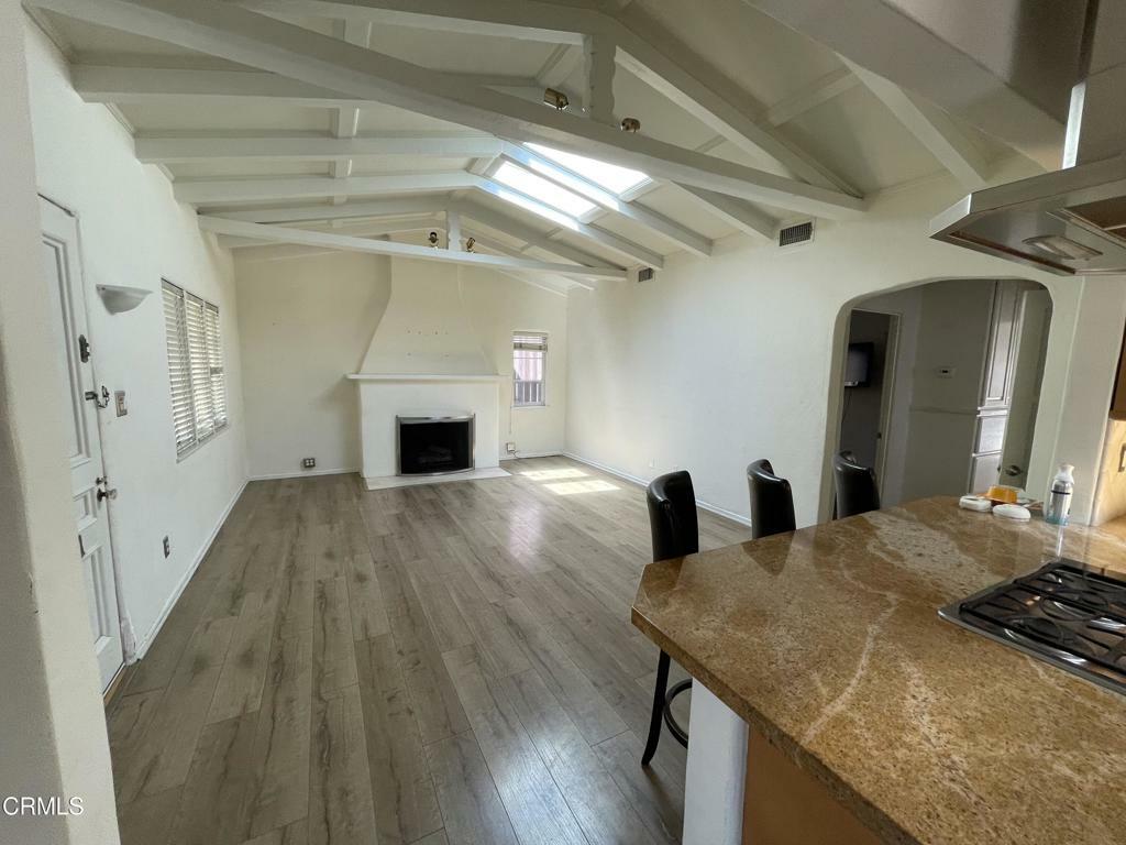 Property Photo:  424 N Ontario Street  CA 91505 