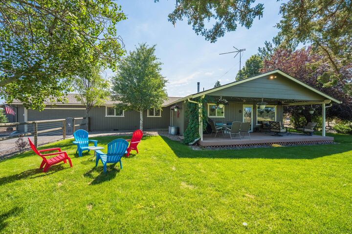 62575 Dixon Loop  Bend OR 97701 photo