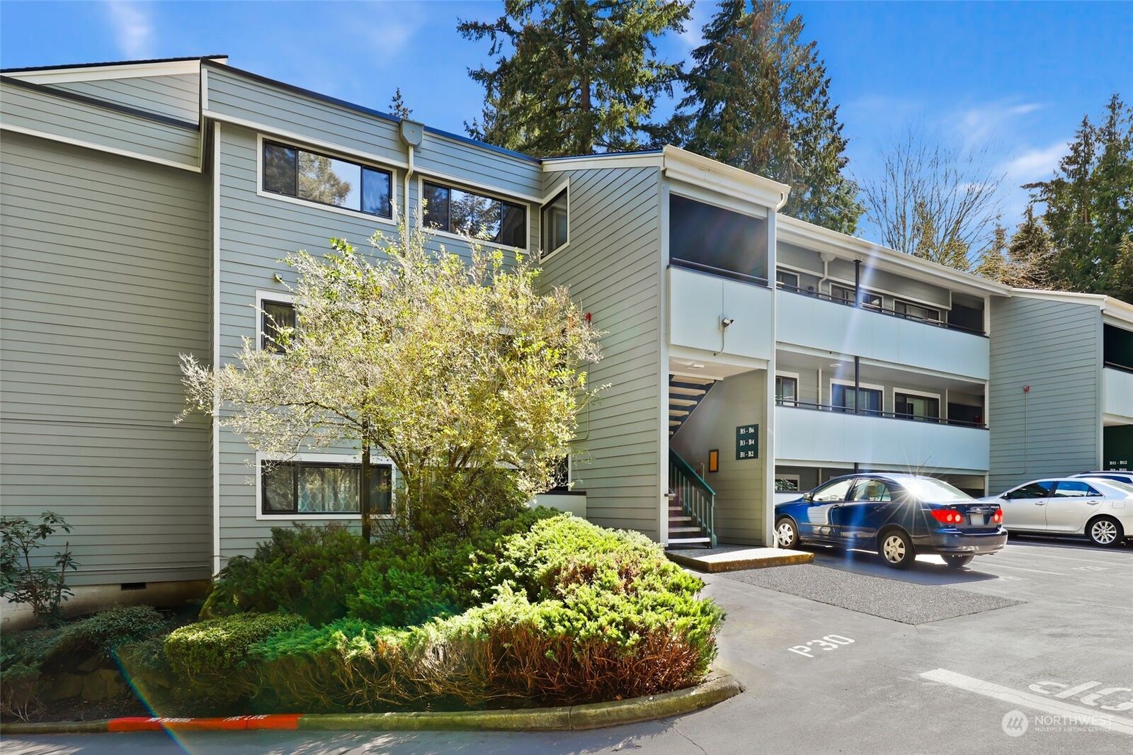 Property Photo:  13739 15th Avenue NE B8  WA 98125 