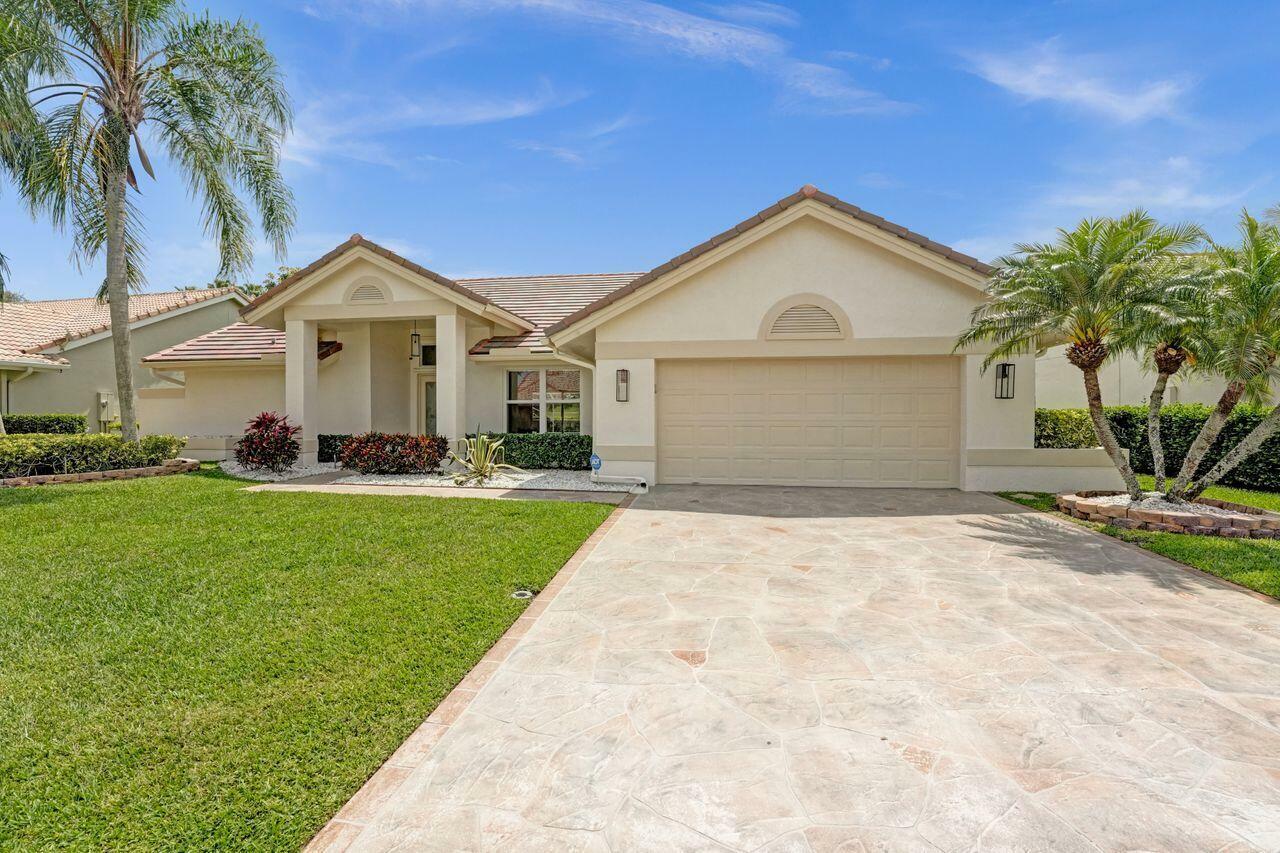 Property Photo:  5977 Wedgewood Village Circle  FL 33463 