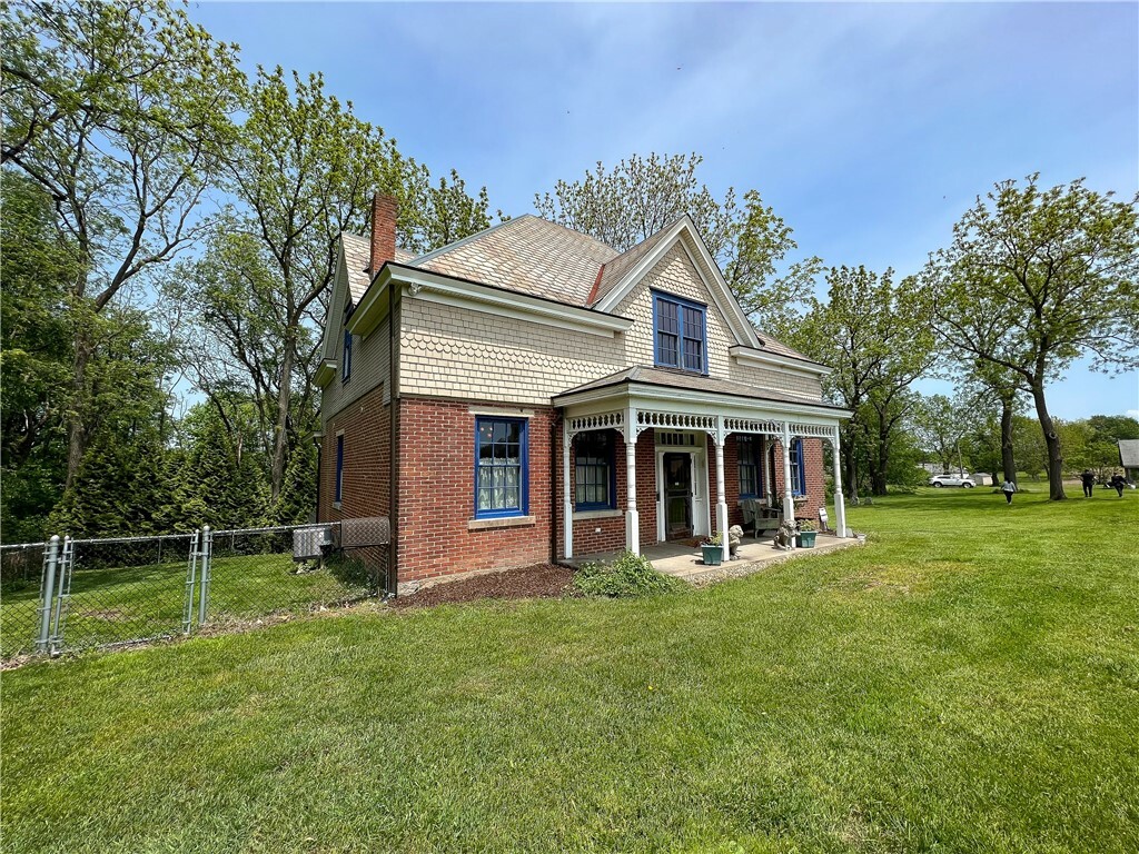 Property Photo: 1164 New Castle Rd PA 16052