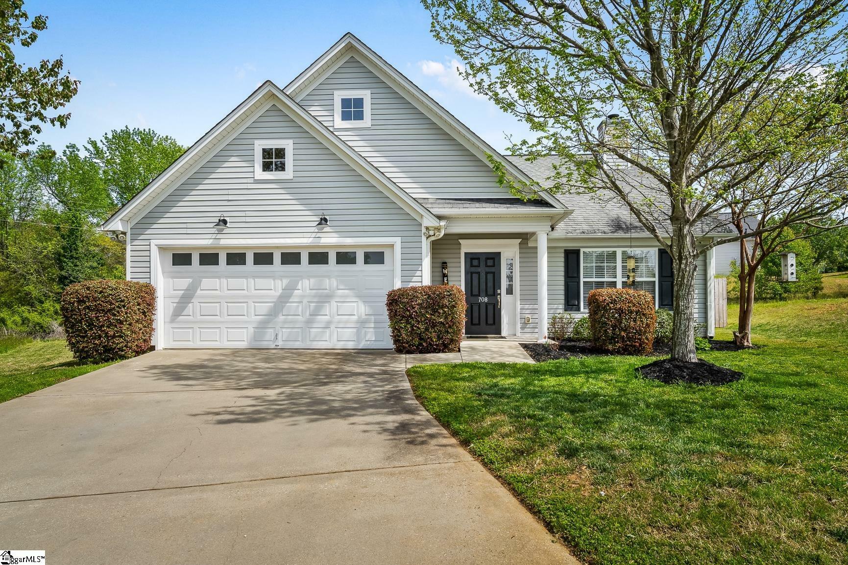 Property Photo: 708 Orchid Place SC 29369