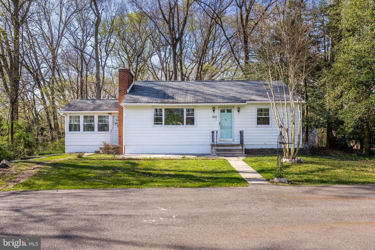 Property Photo:  900 Davis Road  NJ 08007 