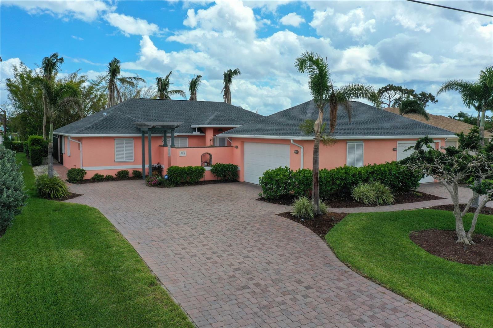 Property Photo:  224 Rotonda Boulevard N  FL 33947 