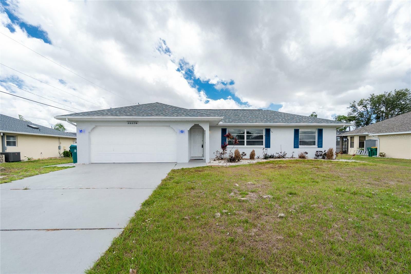 Property Photo: 23279 Kim Avenue FL 33954
