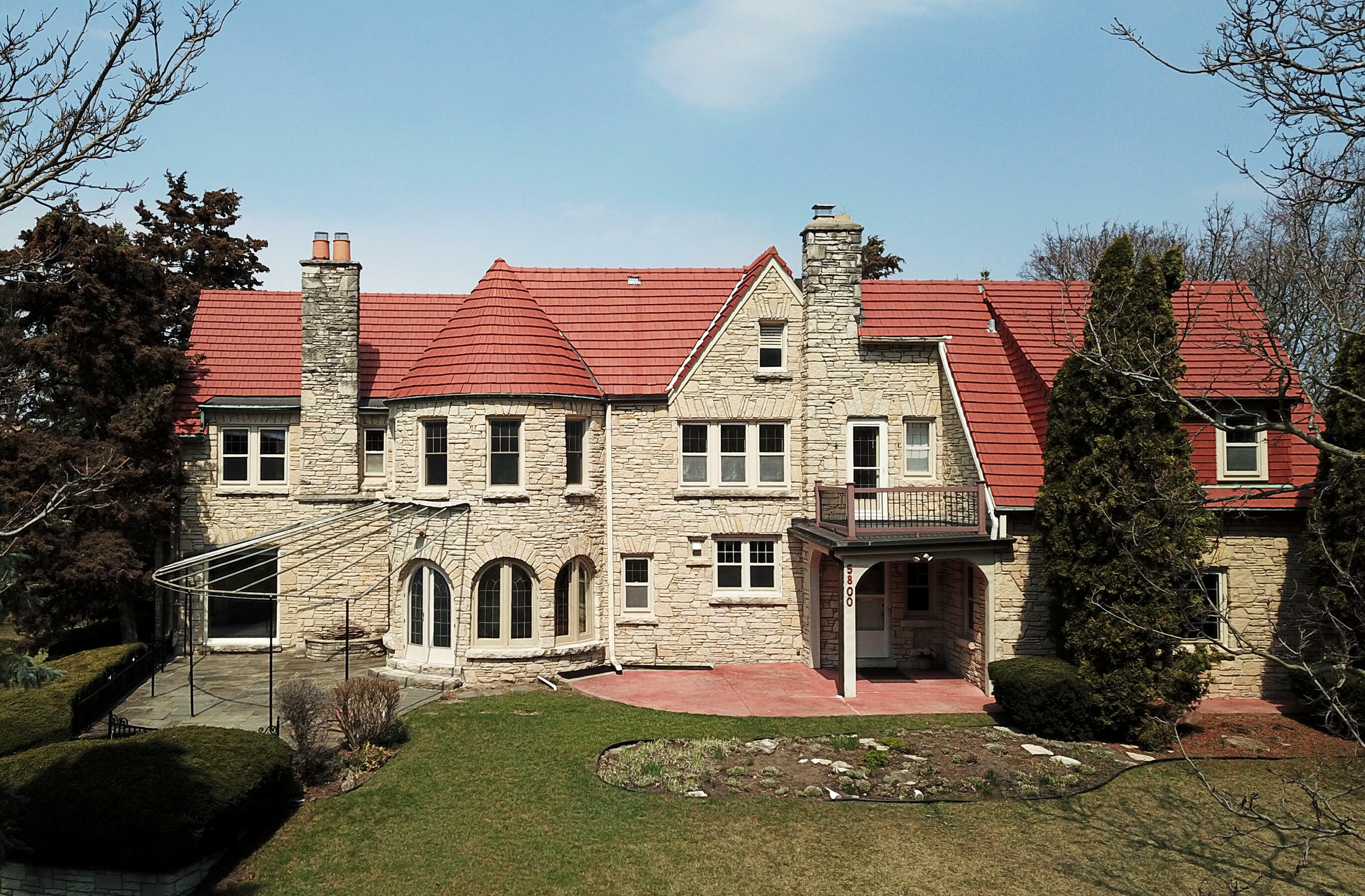Property Photo: 5800 W Wahner Ave WI 53223