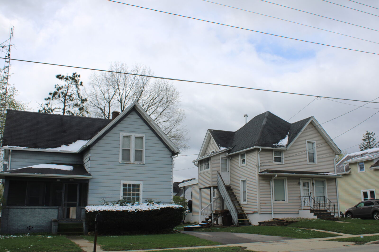 Property Photo:  914 Shirland Avenue  IL 61080 