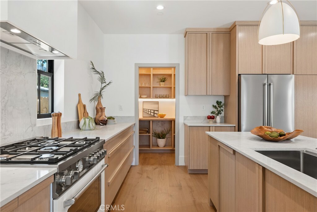 Property Photo:  714 W Colorado Boulevard  CA 91016 