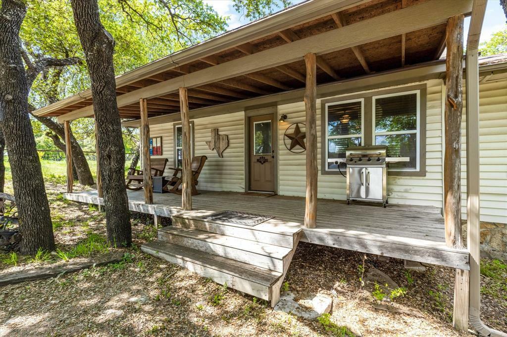 Property Photo:  1801 Meander Road  TX 76049 