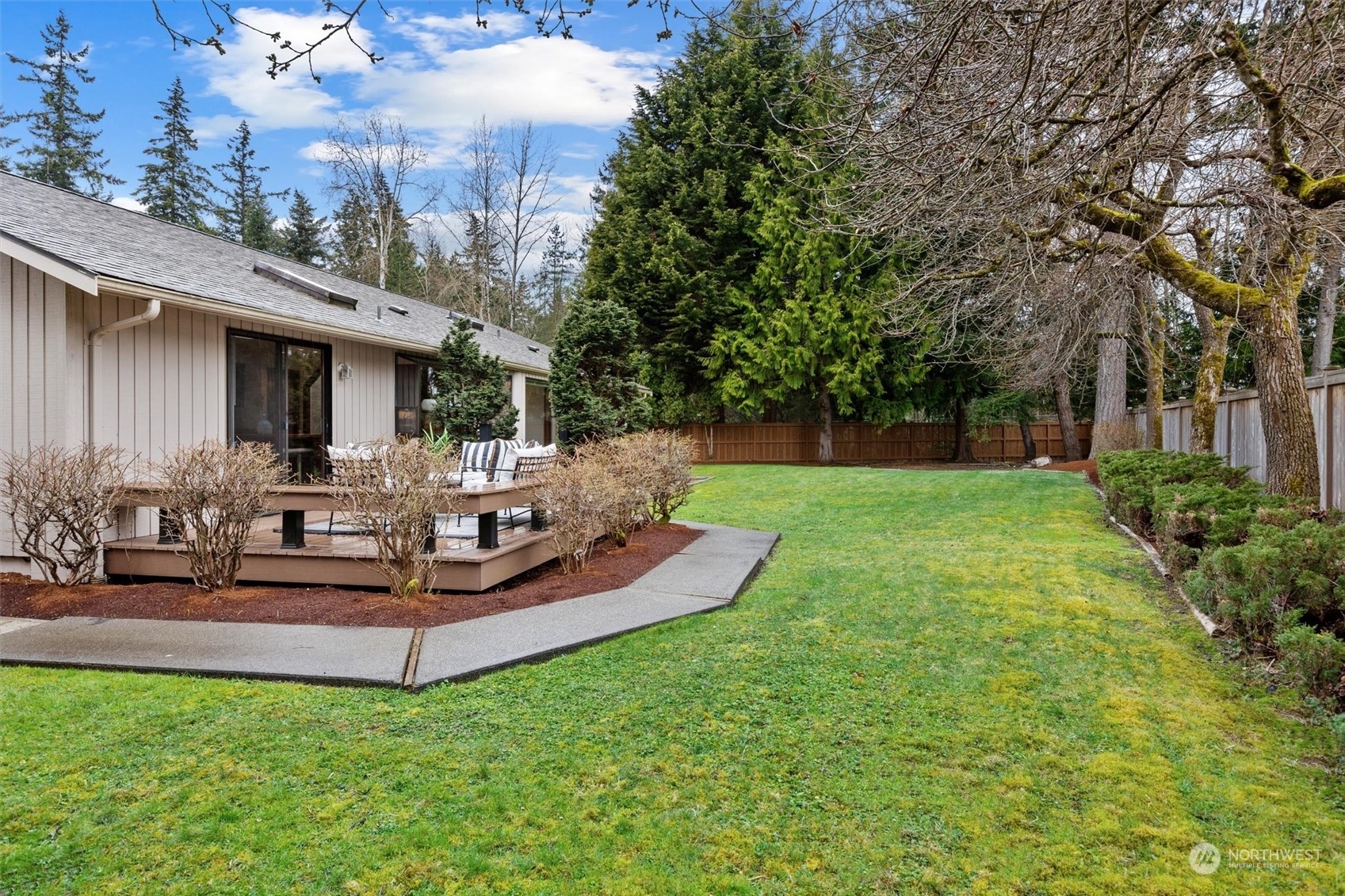 Property Photo: 2109 139th Place SE WA 98012