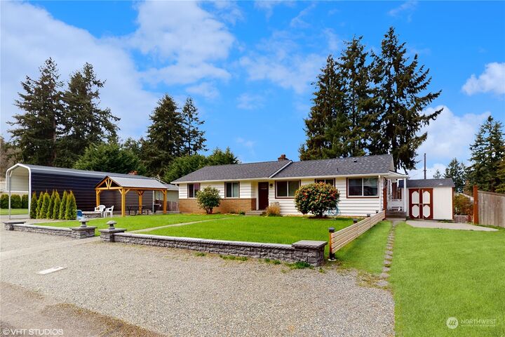 Property Photo:  4304 Robin Road W  WA 98466 