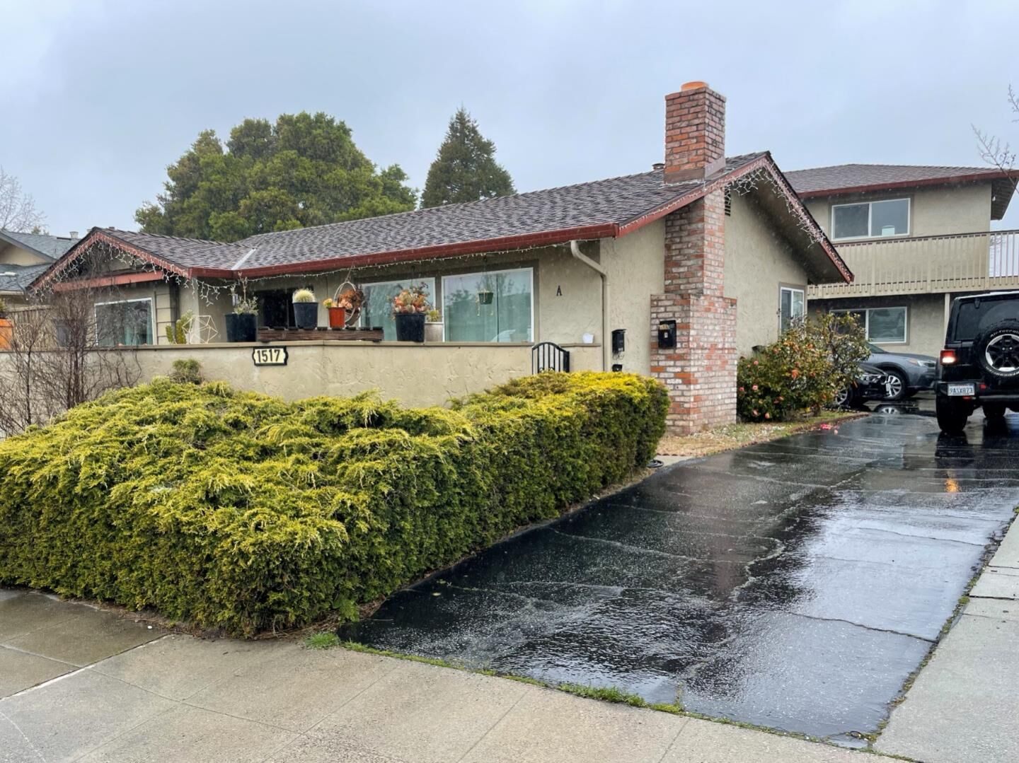 Property Photo:  1517 Broadway  CA 95062 