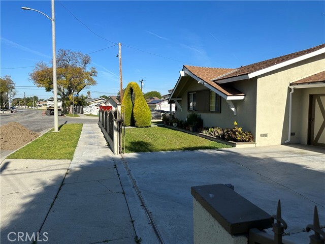 Photo de la propriété:  13627 Sundance Avenue  CA 90605 