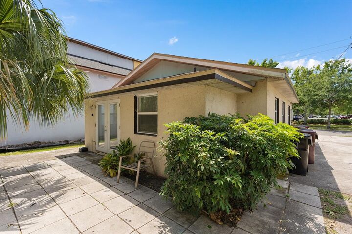 Property Photo: 833 Short Avenue FL 32805