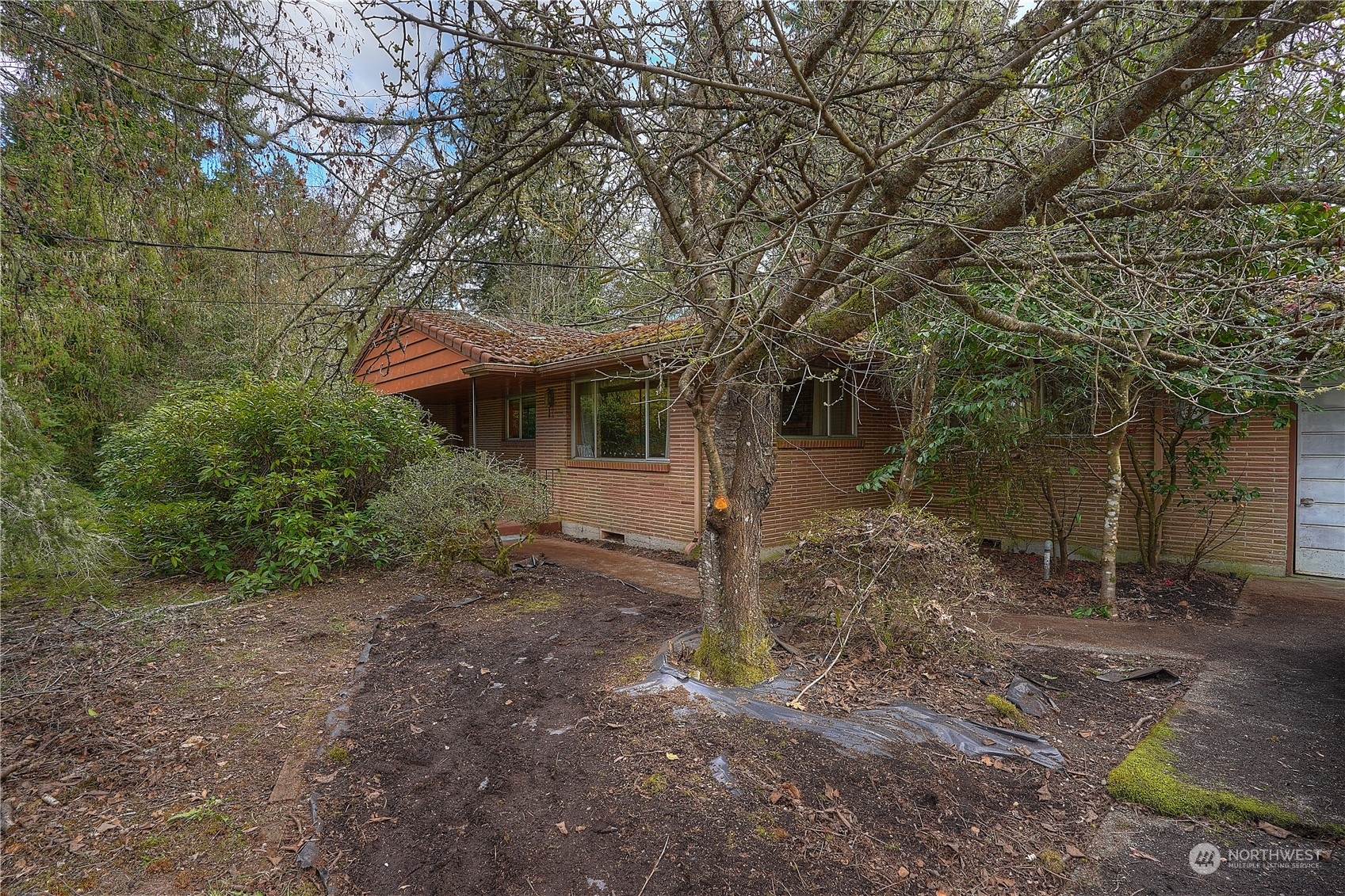 Property Photo:  11012 Lake Steilacoom Drive SW  WA 98498 