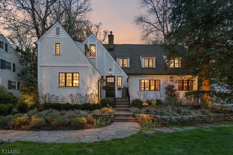 Property Photo: 24 Blackburn Pl NJ 07901