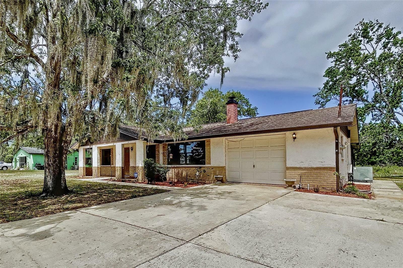 Property Photo:  9962 Golden Loop  FL 34654 