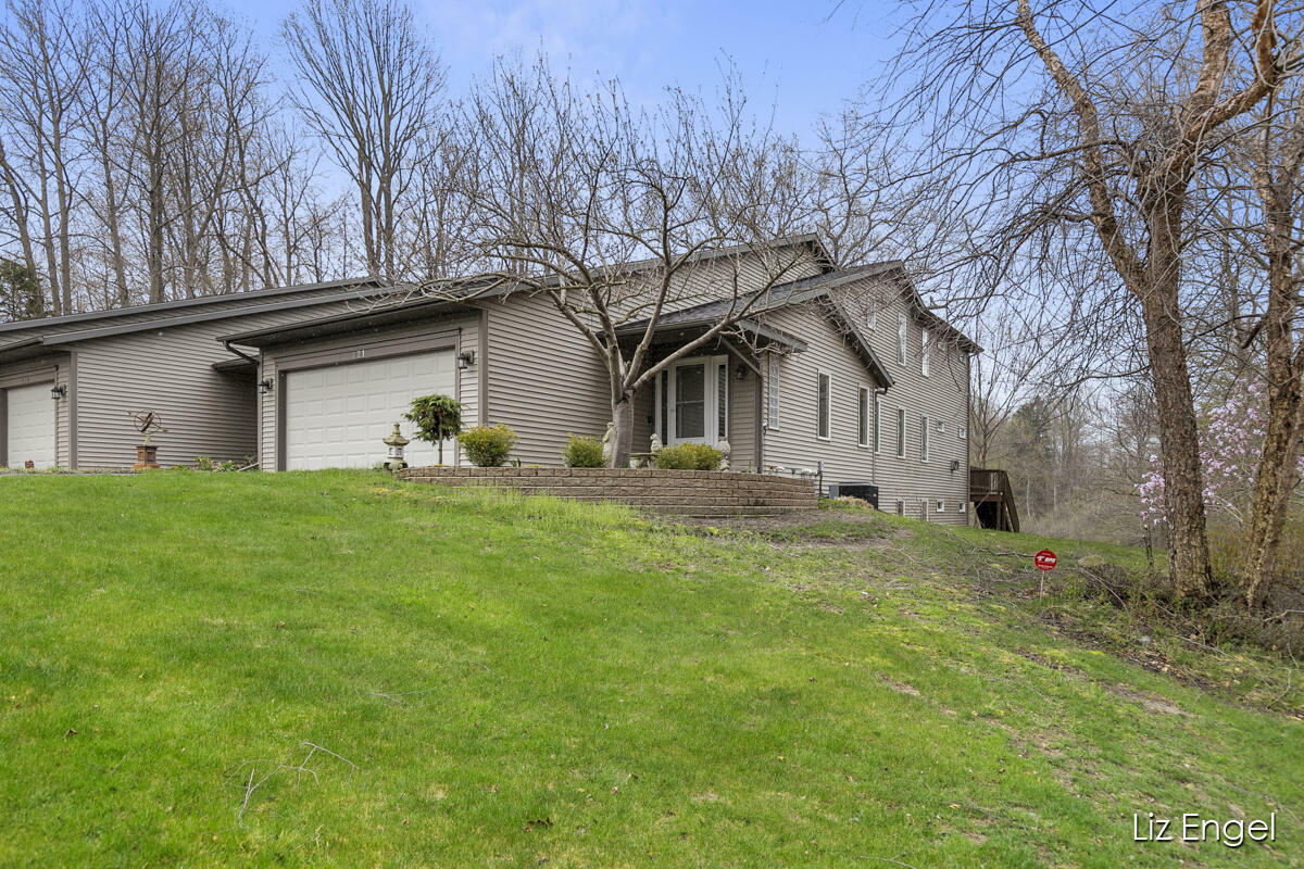 Property Photo:  421 Harbor Lake Drive  MI 49408 