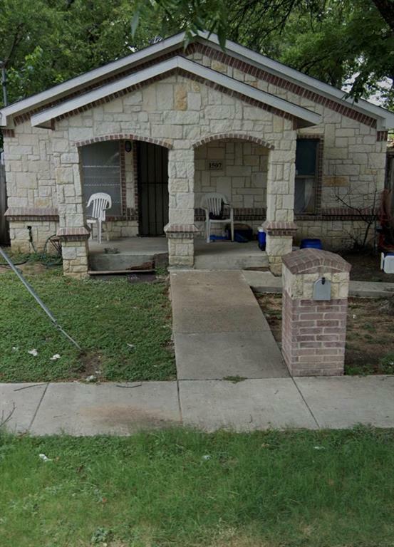 Property Photo: 1507 Life Avenue TX 75212