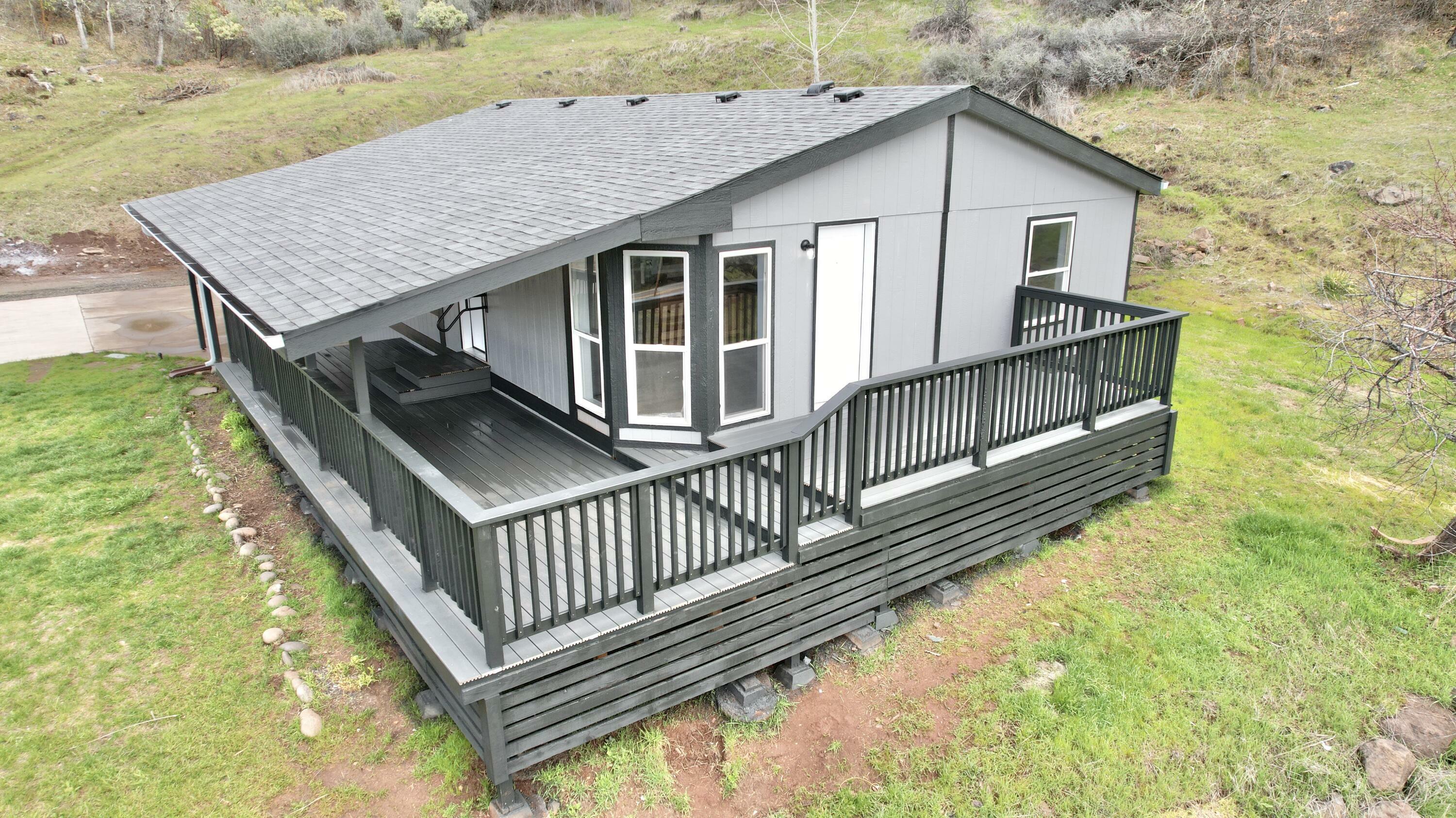 Property Photo:  20400 Highway 62  OR 97539 