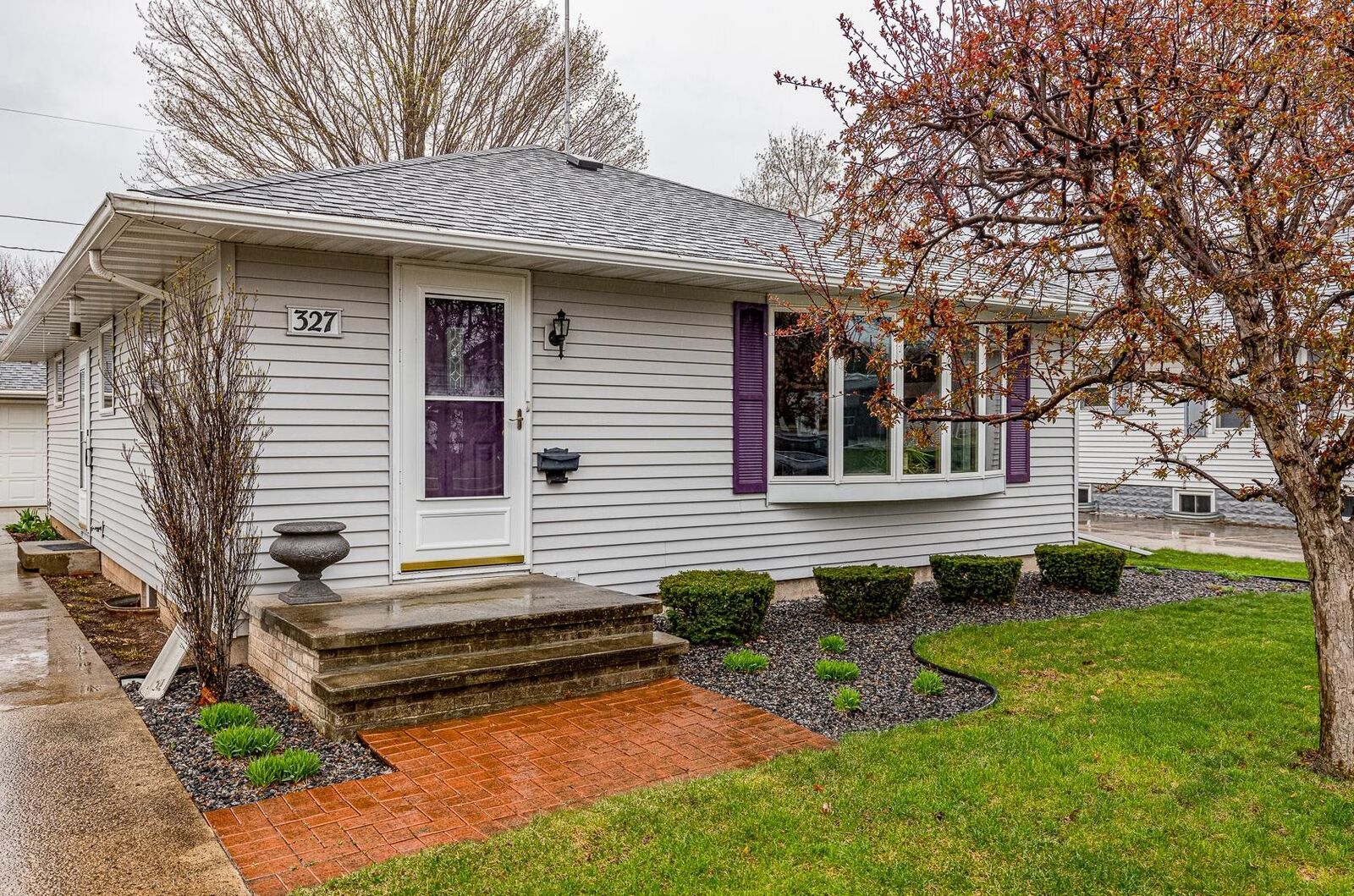 Property Photo:  327 S Walnut Street  WI 54136 