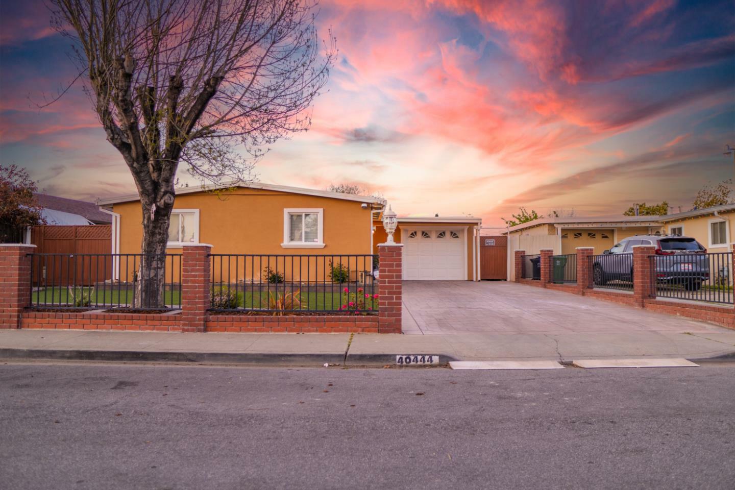 Property Photo:  40444 Citrus Drive  CA 94538 