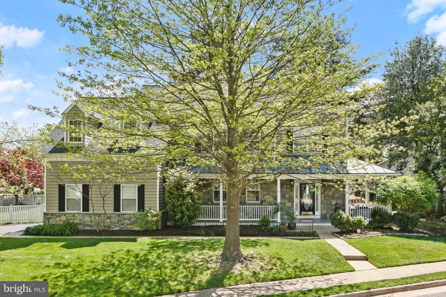 Property Photo: 317 Ayrlee Avenue NW VA 20176
