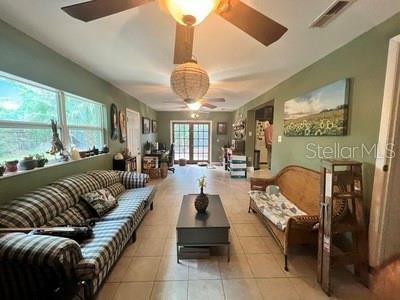 Property Photo:  815 NE 8th Avenue  FL 32601 