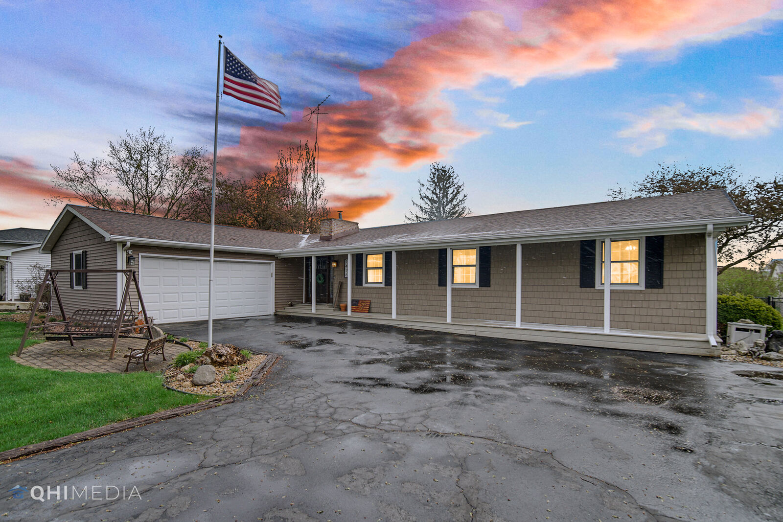 Property Photo: 1428 Rivard Drive IL 60914