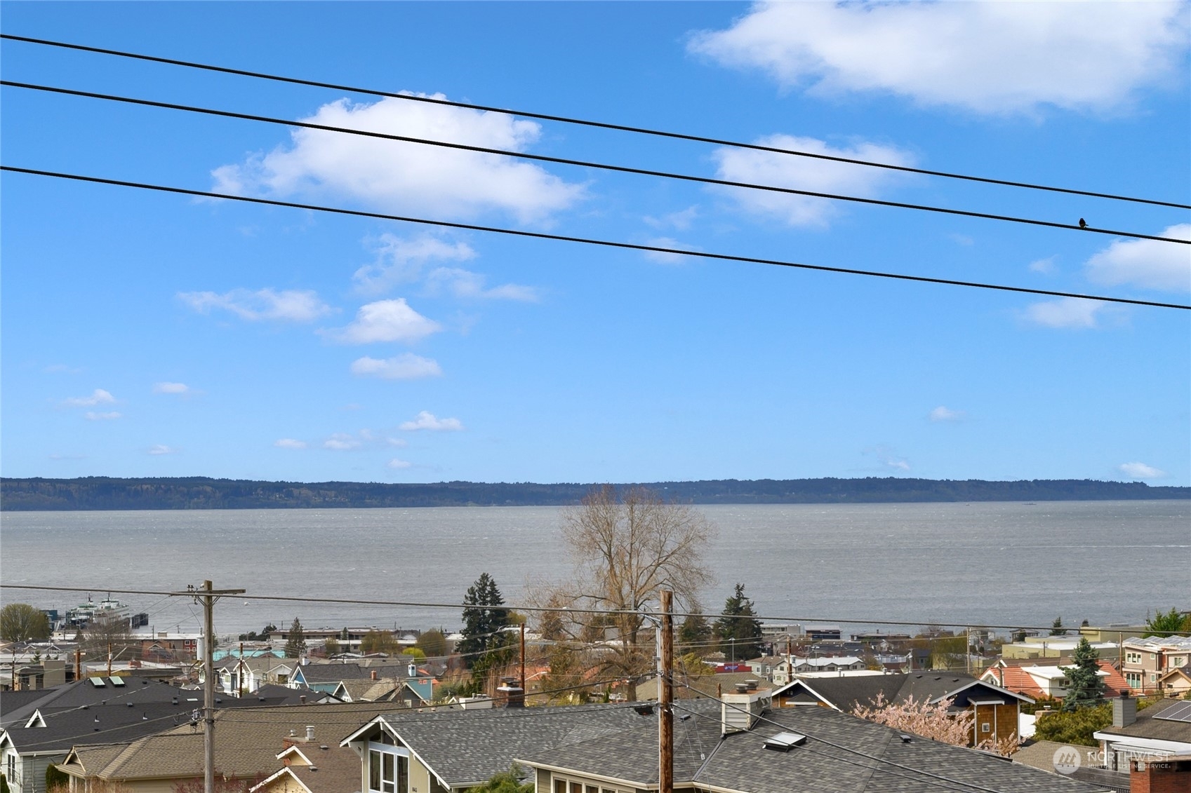 Property Photo:  205 9th Avenue S  WA 98020 