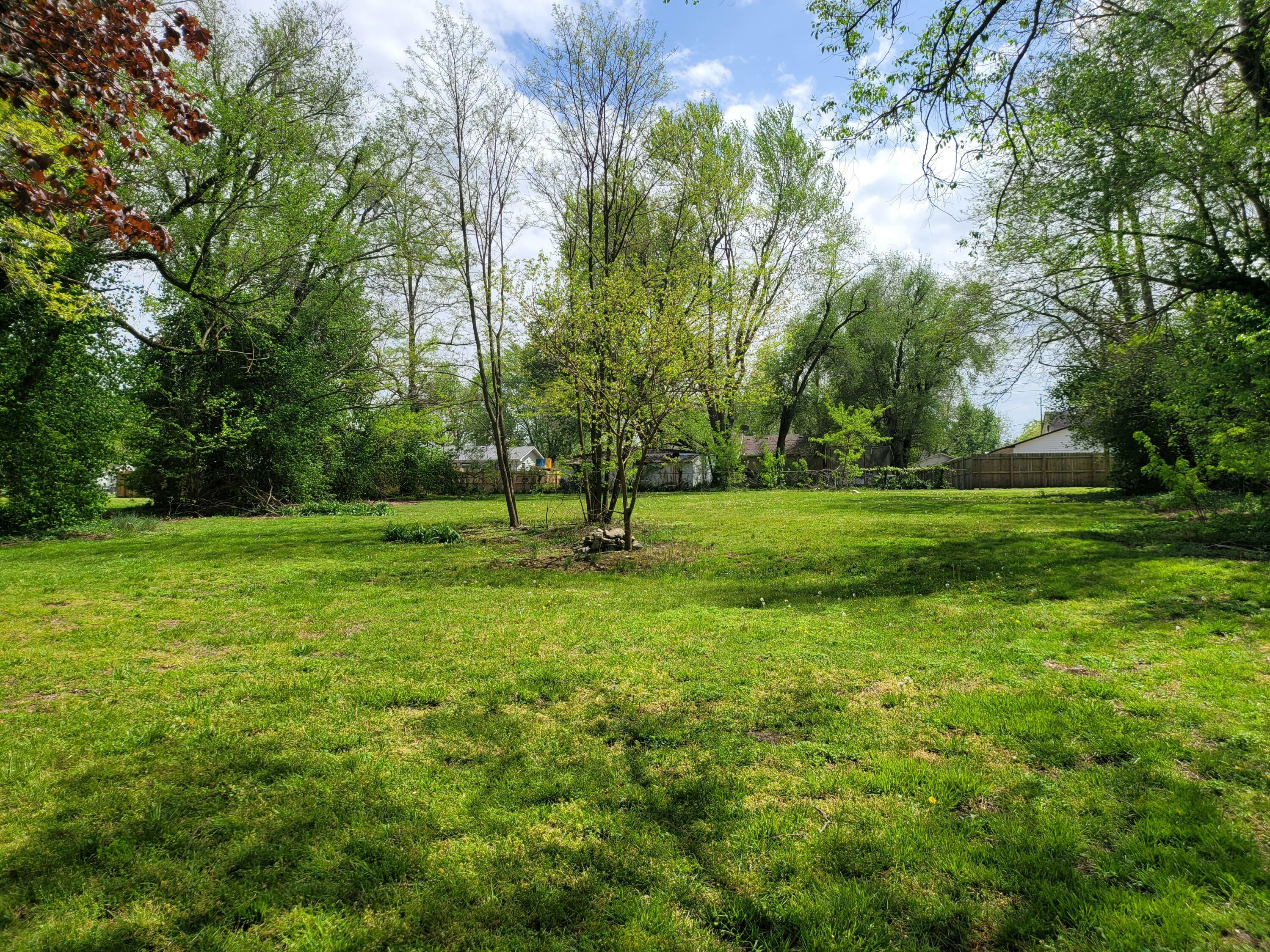 Property Photo:  16 W Cline Street  MO 65605 