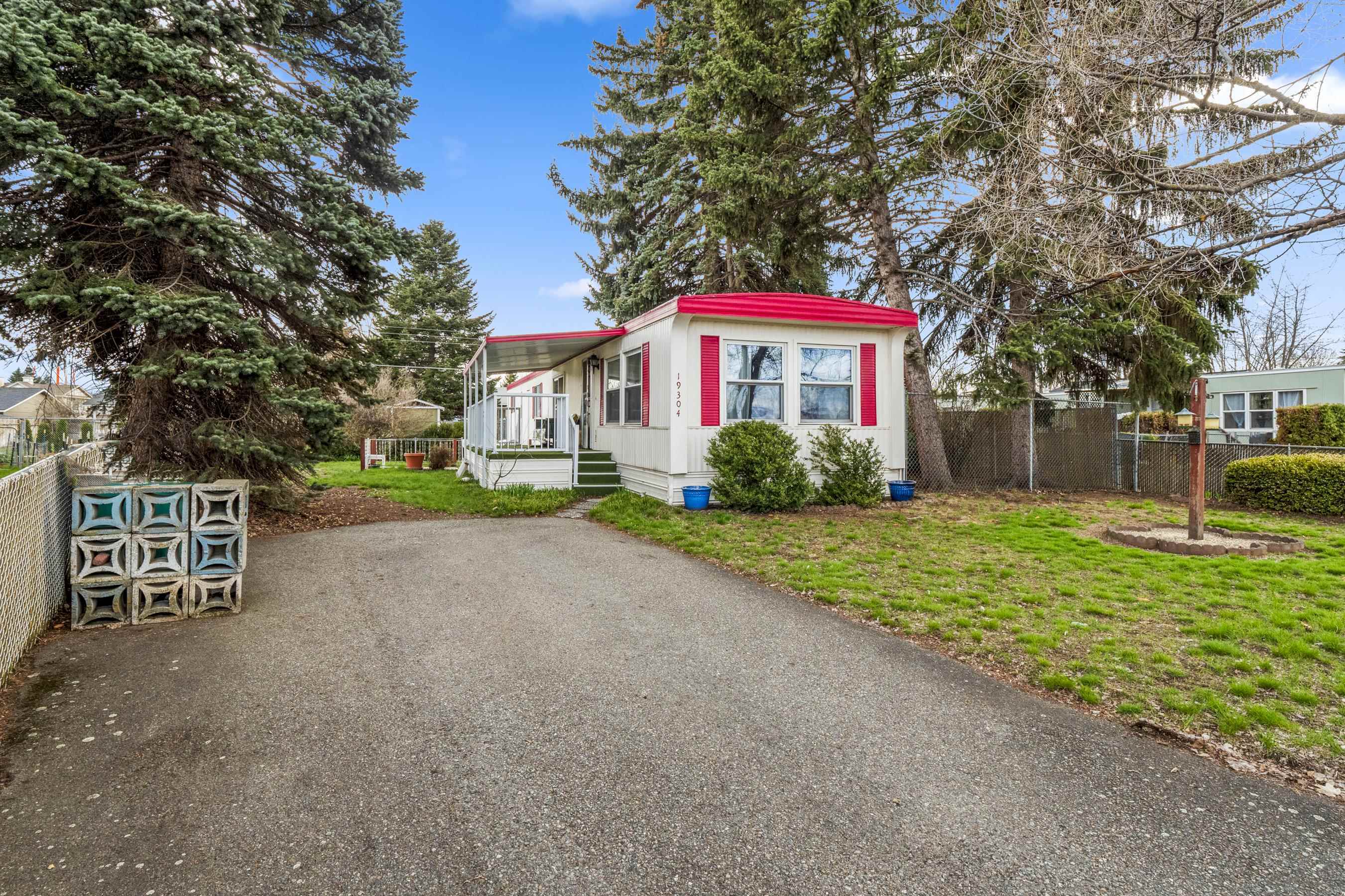 Property Photo: 19304 E Dove Cir WA 99016
