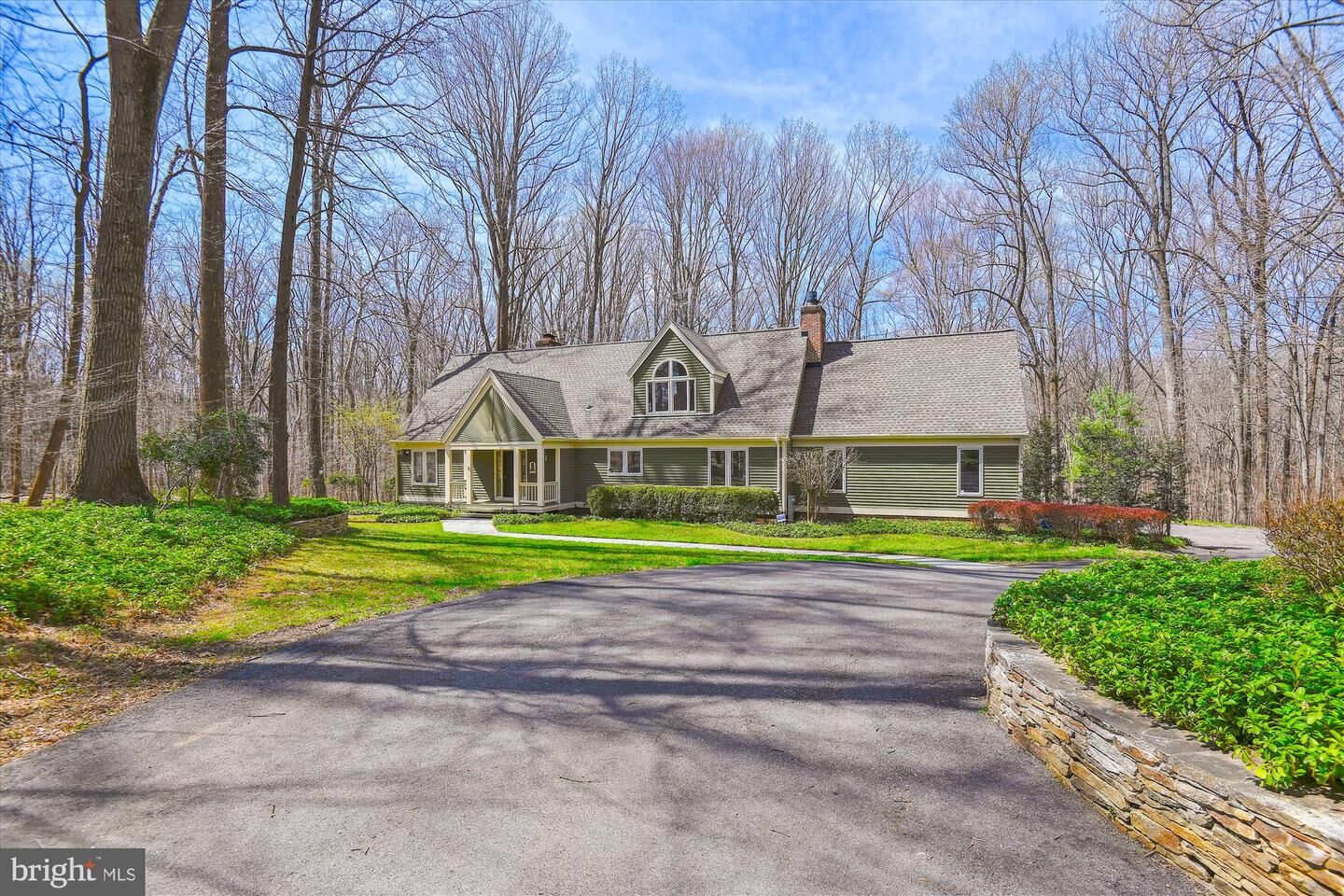 Property Photo: 11821 Chapel Woods Court MD 21029